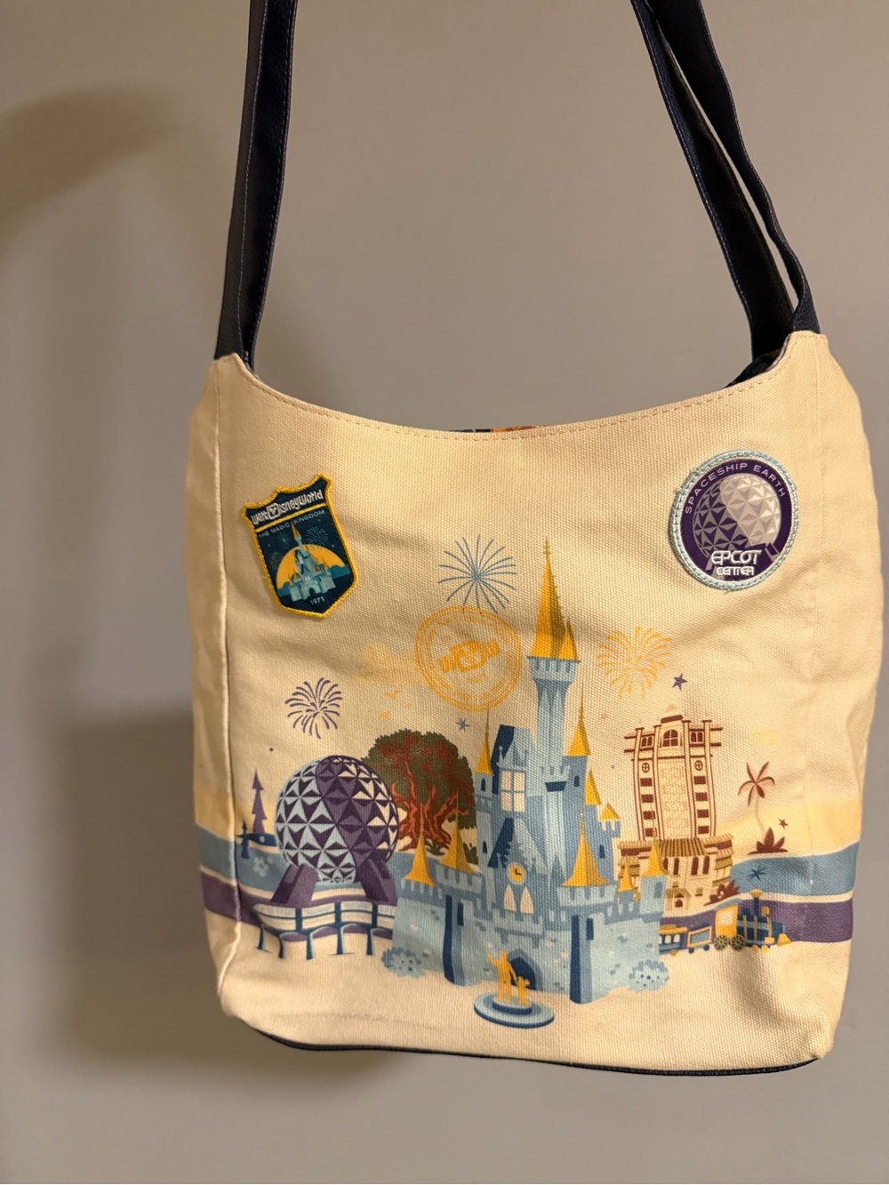 Walt Disney World Discover The Magic Park Exclusive Tote Bag